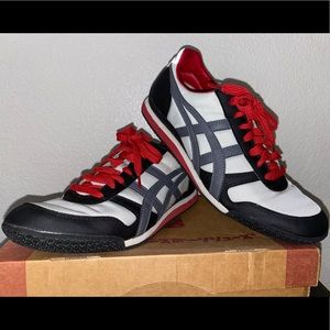 Asics Onitsuka Tiger Ultimate 81 White/Black Shoes